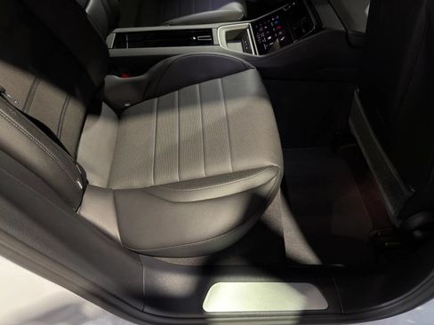 Used 2024 Porsche Panamera image 71