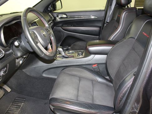 Used 2019 Jeep Grand Cherokee Trailhawk image 5