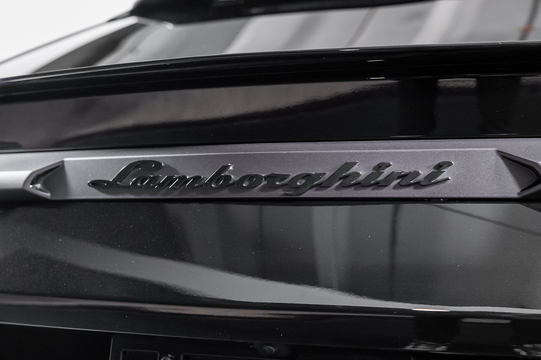 Used 2019 Lamborghini Urus AWD/4WD image 25