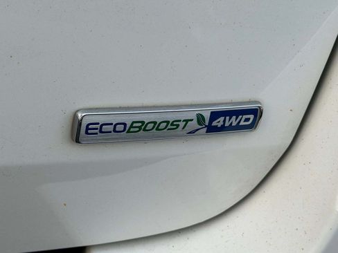 Used 2020 Ford Explorer XLT w/ Equipment Group 202A AWD/4WD image 12