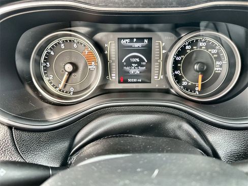 Used 2019 Jeep Cherokee Latitude w/ Popular Appearance Group image 30