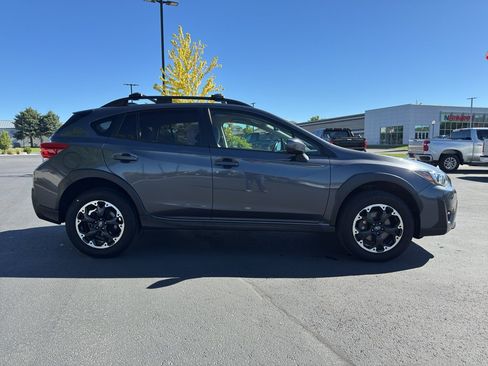 Used 2021 Subaru Crosstrek 2.0i Premium AWD/4WD image 2