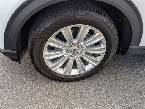 Used 2023 Ford Explorer Limited w/ Limited Technology Package image 10