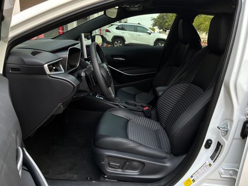 Used 2026 Toyota Corolla XSE FWD image 10