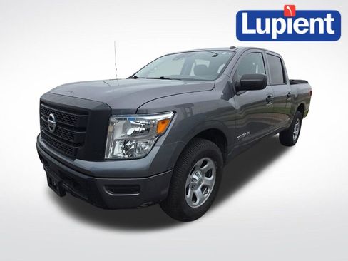 Used 2021 Nissan Titan S AWD/4WD image 9