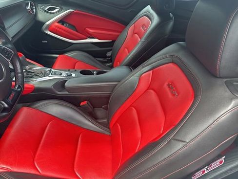 Used 2018 Chevrolet Camaro SS RWD image 20