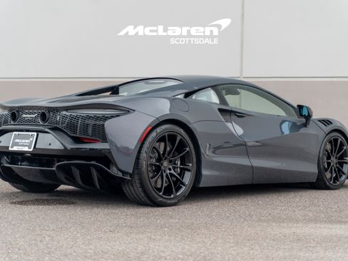 New 2026 McLaren Artura image 7