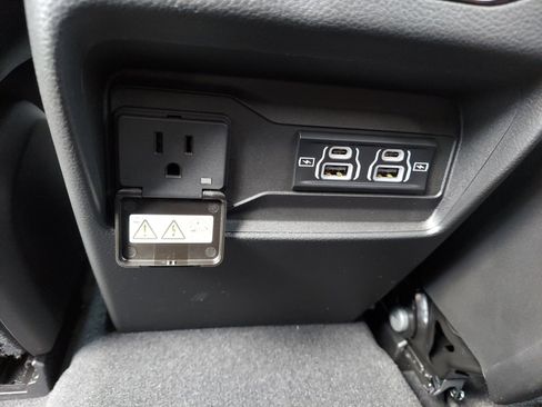 New 2026 Jeep Grand Cherokee Laredo X RWD image 32