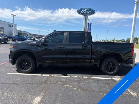 Used 2022 Chevrolet Silverado 1500 Custom Trail Boss w/ Safety Confidence Package AWD/4WD image 9