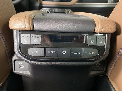 Used 2025 Toyota Grand Highlander Platinum image 30