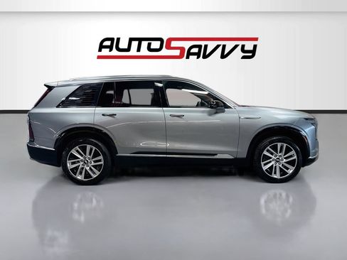 Used 2026 Cadillac Vistiq Luxury AWD/4WD image 8