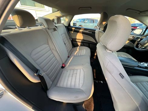 Used 2018 Ford Fusion S image 34