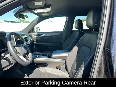 Used 2024 Volkswagen Atlas Cross Sport SE AWD/4WD image 9