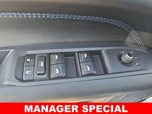 New 2026 Jeep Compass Latitude image 26