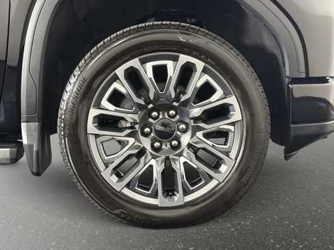 Used 2025 GMC Sierra 1500 Denali Ultimate AWD/4WD image 21
