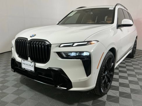 Certified 2024 BMW X7 xDrive40i w/ M Sport Package AWD/4WD image 2