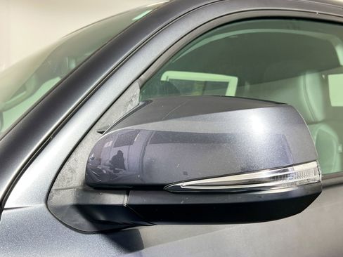 Used 2022 Toyota Tacoma SR5 w/ Technology Package image 12