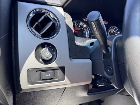 Used 2014 Ford F150 FX4 w/ Equipment Group 402A Luxury AWD/4WD image 17