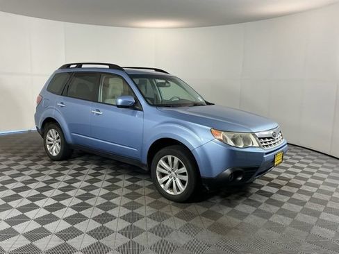 Used 2012 Subaru Forester 2.5X Premium w/ All-Weather Pkg AWD/4WD image 3