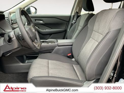 Used 2026 Nissan Rogue SV FWD image 9