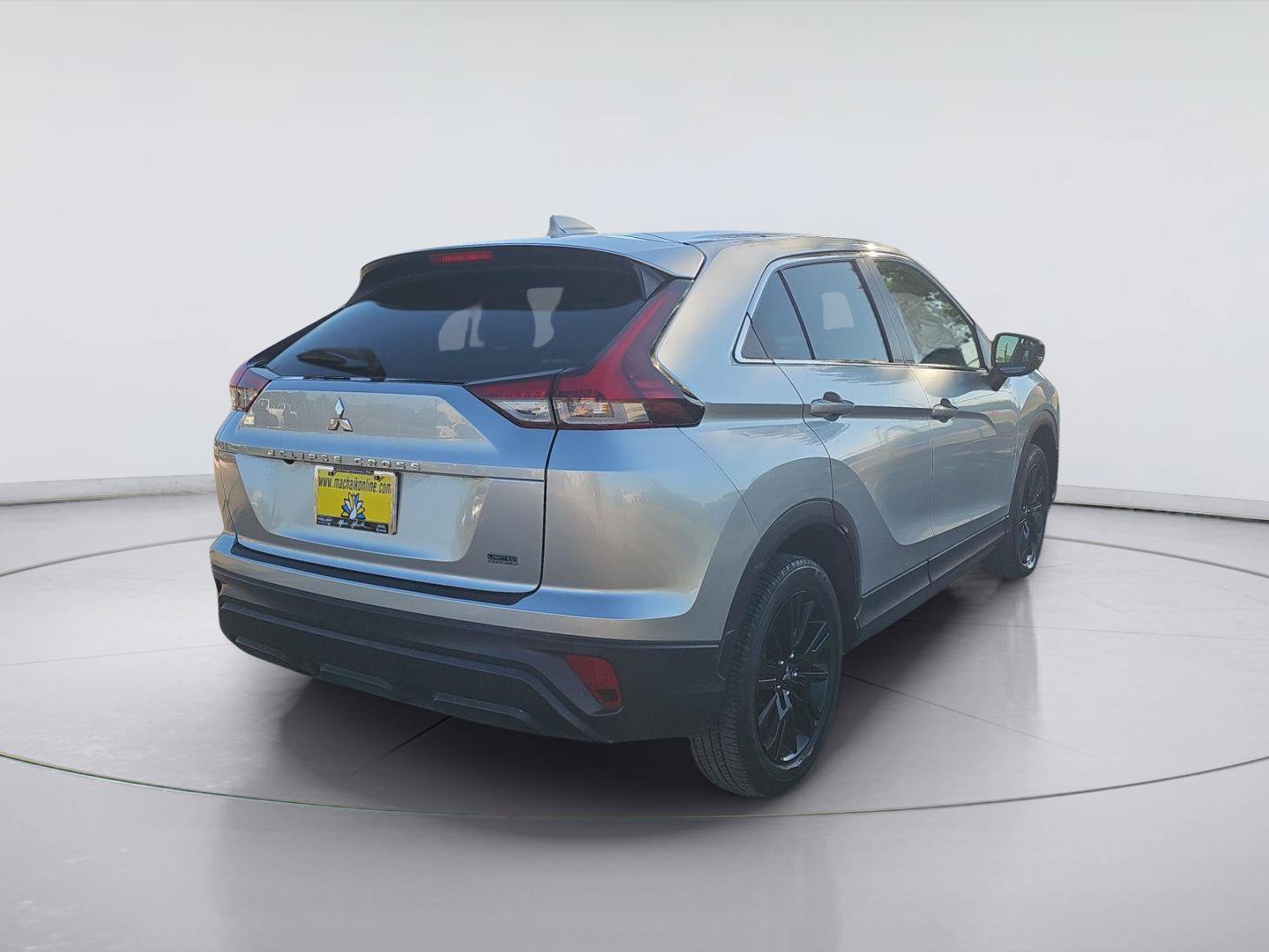 Used 2023 Mitsubishi Eclipse Cross LE AWD/4WD image 5