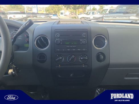 Used 2006 Ford F150 XLT RWD image 12