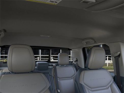 New 2025 Ford Maverick Lariat image 12