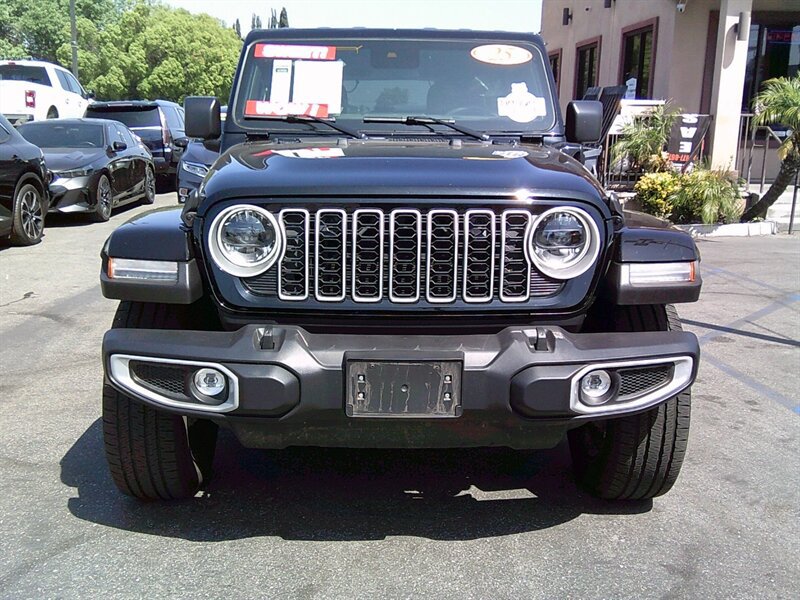 Used 2023 Jeep Wrangler Unlimited Sahara AWD/4WD image 10