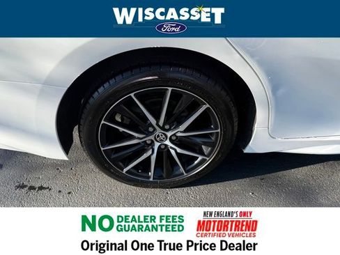 Used 2024 Toyota Camry SE image 21