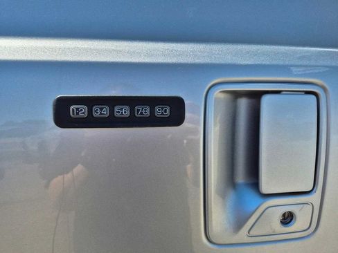 Used 2015 Ford F350 Lariat w/ Lariat Interior Package AWD/4WD image 9
