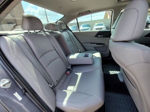 Used 2013 Honda Accord Touring image 38