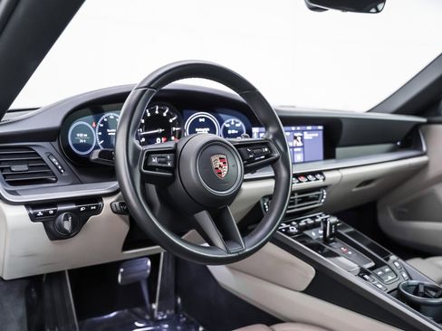 Certified 2020 Porsche 911 Carrera image 4