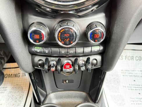 Used 2019 MINI Cooper 2-Door Hardtop w/ Storage Package image 65