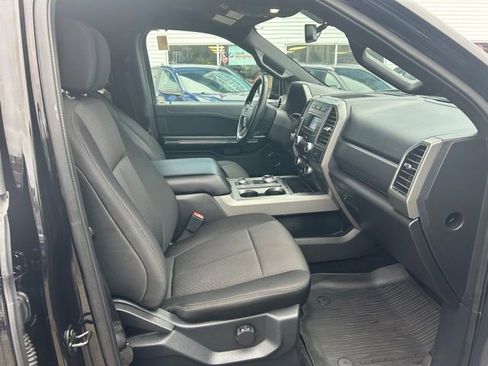 Used 2018 Ford Expedition XLT AWD/4WD image 19