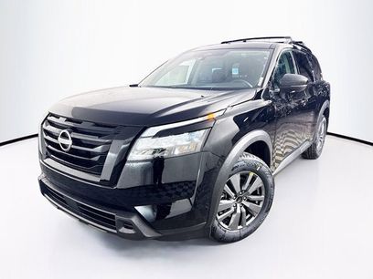 New 2025 Nissan Pathfinder SV w/ Black Appearance Package