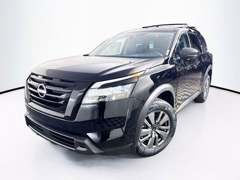 New 2025 Nissan Pathfinder SV w/ Black Appearance Package image 1