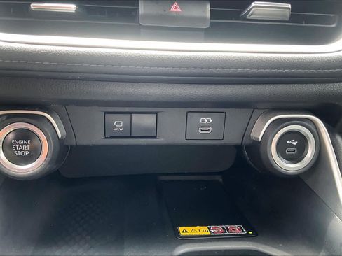 Certified 2024 Toyota Grand Highlander FWD image 36