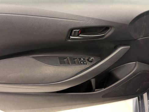 Used 2024 Toyota Corolla LE FWD image 11