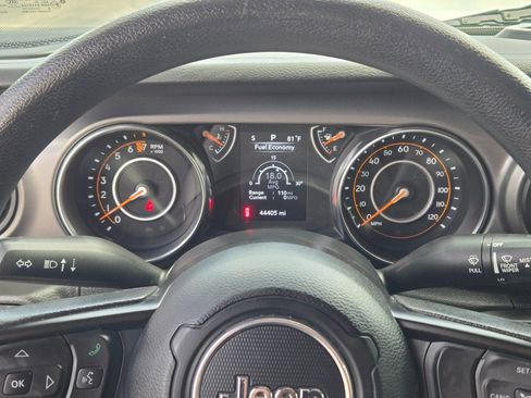 Used 2022 Jeep Wrangler Sport AWD/4WD image 25