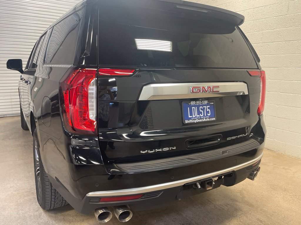 Used 2021 GMC Yukon XL Denali w/ Denali Premium Package AWD/4WD image 13
