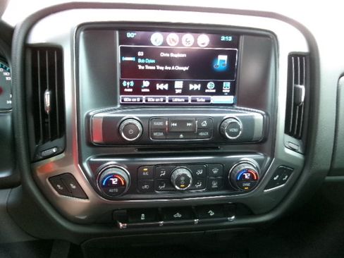 Used 2018 Chevrolet Silverado 1500 LT w/ All Star Edition AWD/4WD image 25