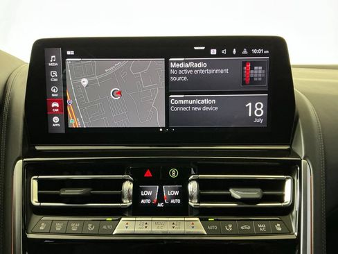 Used 2025 BMW M8 Competition AWD/4WD image 11
