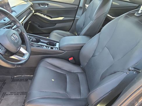 Used 2023 Honda Accord Touring image 17