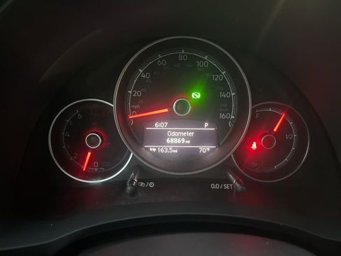 Used 2019 Volkswagen Beetle 2.0T S image 27