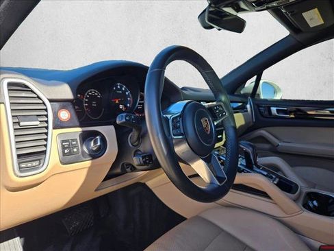 Used 2020 Porsche Cayenne image 10