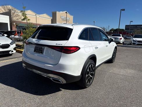 Used 2025 Mercedes-Benz GLC 350e 4MATIC image 7