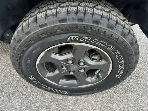 Used 2021 Jeep Wrangler Sport image 10