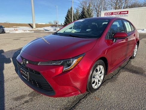 Certified 2025 Toyota Corolla LE image 5