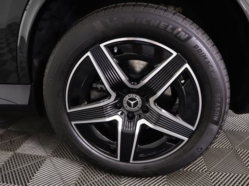 Used 2026 Mercedes-Benz GLC 300 4MATIC image 32