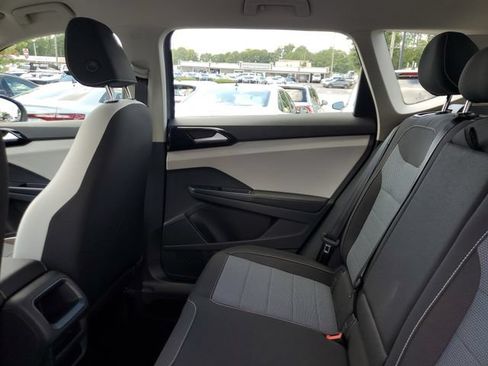 Certified 2025 Volkswagen Taos S FWD image 16